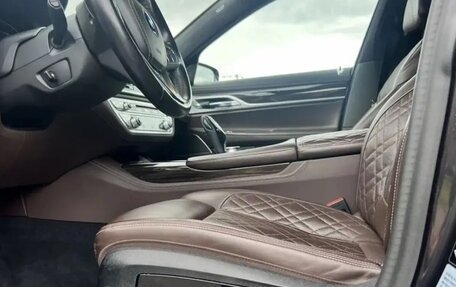 BMW 7 серия, 2019 год, 6 000 000 рублей, 17 фотография