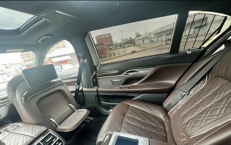 BMW 7 серия, 2019 год, 6 000 000 рублей, 16 фотография