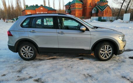 Volkswagen Tiguan II, 2020 год, 2 349 000 рублей, 4 фотография