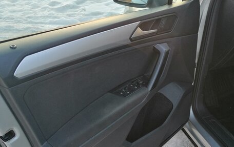 Volkswagen Tiguan II, 2020 год, 2 349 000 рублей, 13 фотография