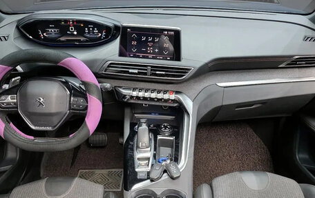 Peugeot 5008 II, 2022 год, 1 865 000 рублей, 8 фотография