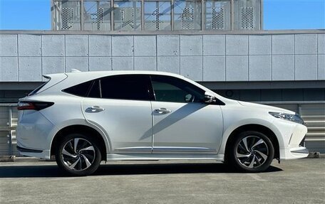 Toyota Harrier, 2020 год, 2 042 000 рублей, 6 фотография