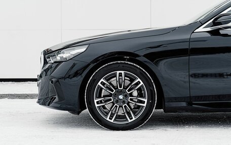 BMW 5 серия, 2025 год, 8 990 000 рублей, 9 фотография