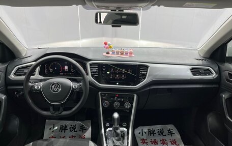 Volkswagen T-Roc I, 2023 год, 1 500 000 рублей, 5 фотография