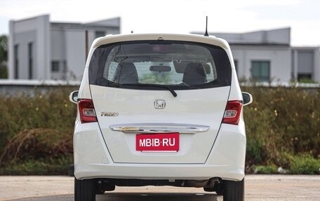 Honda Freed I, 2016 год, 911 000 рублей, 6 фотография