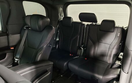 Lexus LM, 2024 год, 17 000 000 рублей, 22 фотография