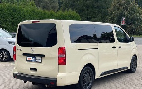 Opel Zafira Life I, 2022 год, 3 950 000 рублей, 5 фотография