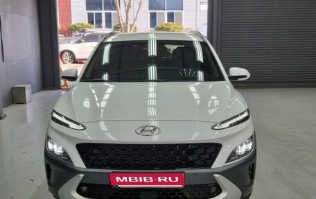 Hyundai Kona I, 2022 год, 1 550 325 рублей, 3 фотография
