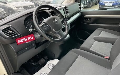 Opel Zafira Life I, 2022 год, 3 950 000 рублей, 11 фотография