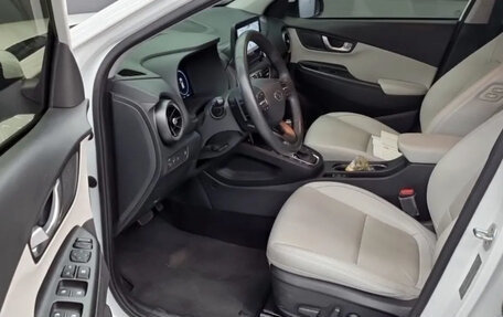 Hyundai Kona I, 2022 год, 1 550 325 рублей, 6 фотография