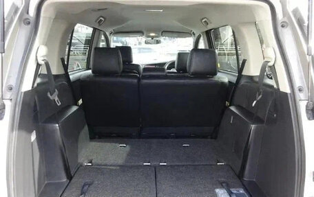 Toyota ISis I, 2013 год, 890 007 рублей, 19 фотография