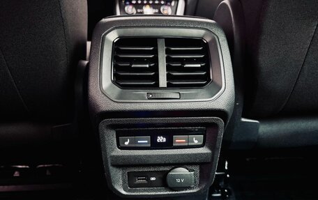 Volkswagen Tiguan II, 2018 год, 2 555 000 рублей, 20 фотография