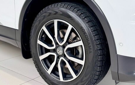 Volkswagen Tiguan II, 2018 год, 2 555 000 рублей, 29 фотография