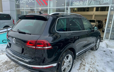 Volkswagen Touareg III, 2016 год, 3 999 000 рублей, 4 фотография