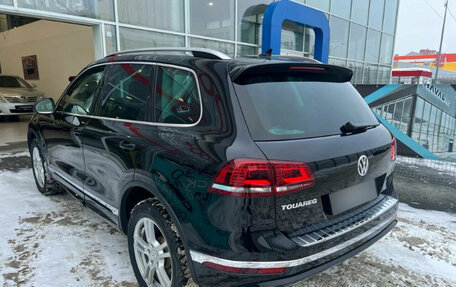 Volkswagen Touareg III, 2016 год, 3 999 000 рублей, 2 фотография