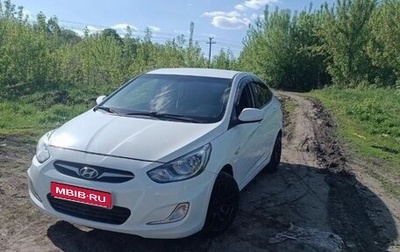 Hyundai Solaris II рестайлинг, 2013 год, 505 000 рублей, 1 фотография