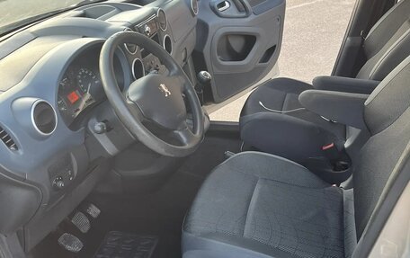 Peugeot Partner II рестайлинг 2, 2010 год, 1 000 000 рублей, 9 фотография