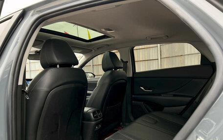 Hyundai Elantra, 2022 год, 1 350 000 рублей, 10 фотография