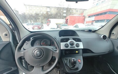 Renault Kangoo II рестайлинг, 2011 год, 800 000 рублей, 11 фотография