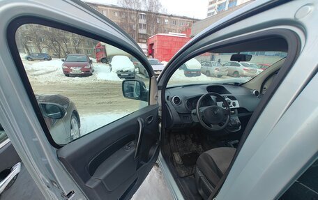 Renault Kangoo II рестайлинг, 2011 год, 800 000 рублей, 10 фотография