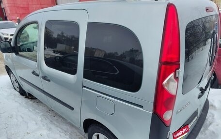 Renault Kangoo II рестайлинг, 2011 год, 800 000 рублей, 6 фотография