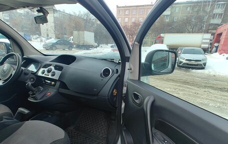 Renault Kangoo II рестайлинг, 2011 год, 800 000 рублей, 18 фотография