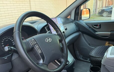 Hyundai H-1 II рестайлинг, 2014 год, 2 280 000 рублей, 7 фотография