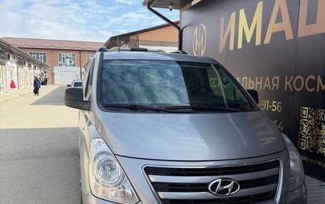 Hyundai H-1 II рестайлинг, 2014 год, 2 280 000 рублей, 2 фотография