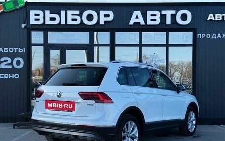 Volkswagen Tiguan II, 2018 год, 2 700 000 рублей, 2 фотография