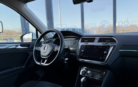 Volkswagen Tiguan II, 2018 год, 2 700 000 рублей, 14 фотография