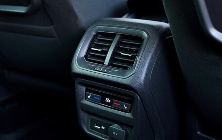 Volkswagen Tiguan II, 2018 год, 2 700 000 рублей, 22 фотография