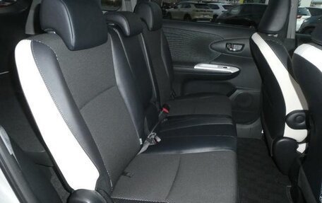 Toyota Wish II, 2016 год, 1 232 000 рублей, 12 фотография