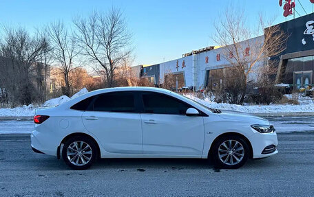 Chevrolet Monza, 2022 год, 1 039 000 рублей, 7 фотография