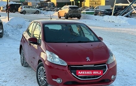 Peugeot 208 II, 2014 год, 425 000 рублей, 2 фотография