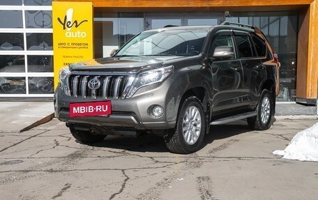 Toyota Land Cruiser Prado 150 рестайлинг 2, 2015 год, 4 398 000 рублей, 2 фотография