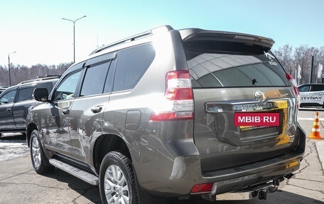 Toyota Land Cruiser Prado 150 рестайлинг 2, 2015 год, 4 398 000 рублей, 9 фотография