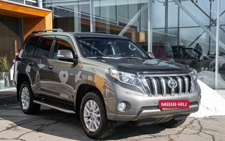 Toyota Land Cruiser Prado 150 рестайлинг 2, 2015 год, 4 398 000 рублей, 4 фотография