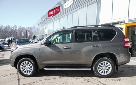 Toyota Land Cruiser Prado 150 рестайлинг 2, 2015 год, 4 398 000 рублей, 10 фотография