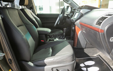 Toyota Land Cruiser Prado 150 рестайлинг 2, 2015 год, 4 398 000 рублей, 19 фотография