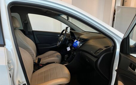 Hyundai Solaris II рестайлинг, 2014 год, 1 095 000 рублей, 28 фотография