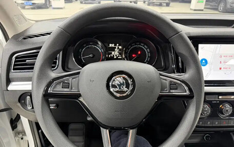 Skoda Kamiq I, 2022 год, 1 615 000 рублей, 10 фотография