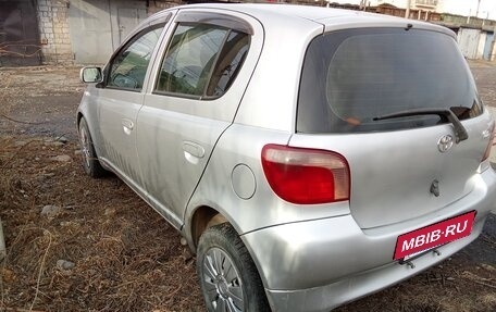 Toyota Vitz, 2000 год, 330 000 рублей, 3 фотография