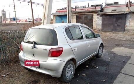 Toyota Vitz, 2000 год, 330 000 рублей, 2 фотография