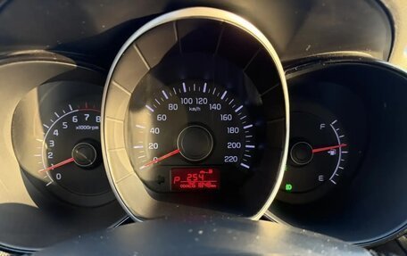 KIA Rio III рестайлинг, 2013 год, 750 000 рублей, 9 фотография