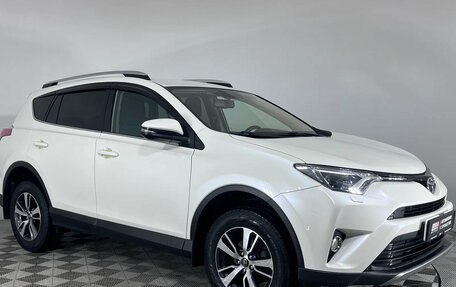 Toyota RAV4, 2017 год, 2 399 000 рублей, 3 фотография