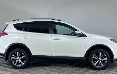 Toyota RAV4, 2017 год, 2 399 000 рублей, 4 фотография