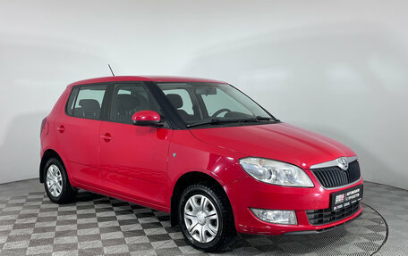 Skoda Fabia II, 2013 год, 881 000 рублей, 3 фотография