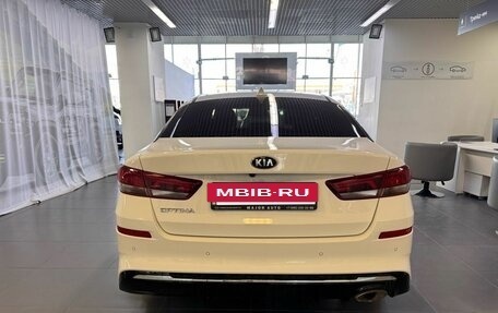 KIA Optima IV, 2019 год, 2 000 000 рублей, 7 фотография