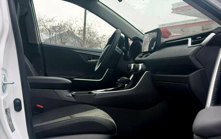 Toyota RAV4, 2025 год, 4 355 000 рублей, 13 фотография