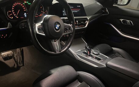 BMW 3 серия, 2019 год, 3 200 000 рублей, 14 фотография